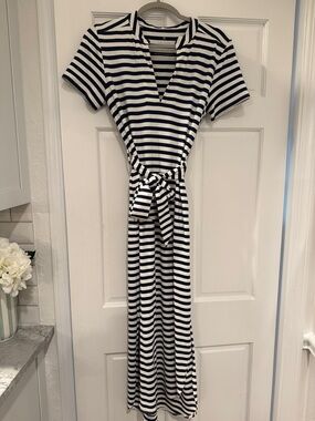 Dudley Stephens Navy & White Striped V-Neck Belted Jersey Maxi Dress